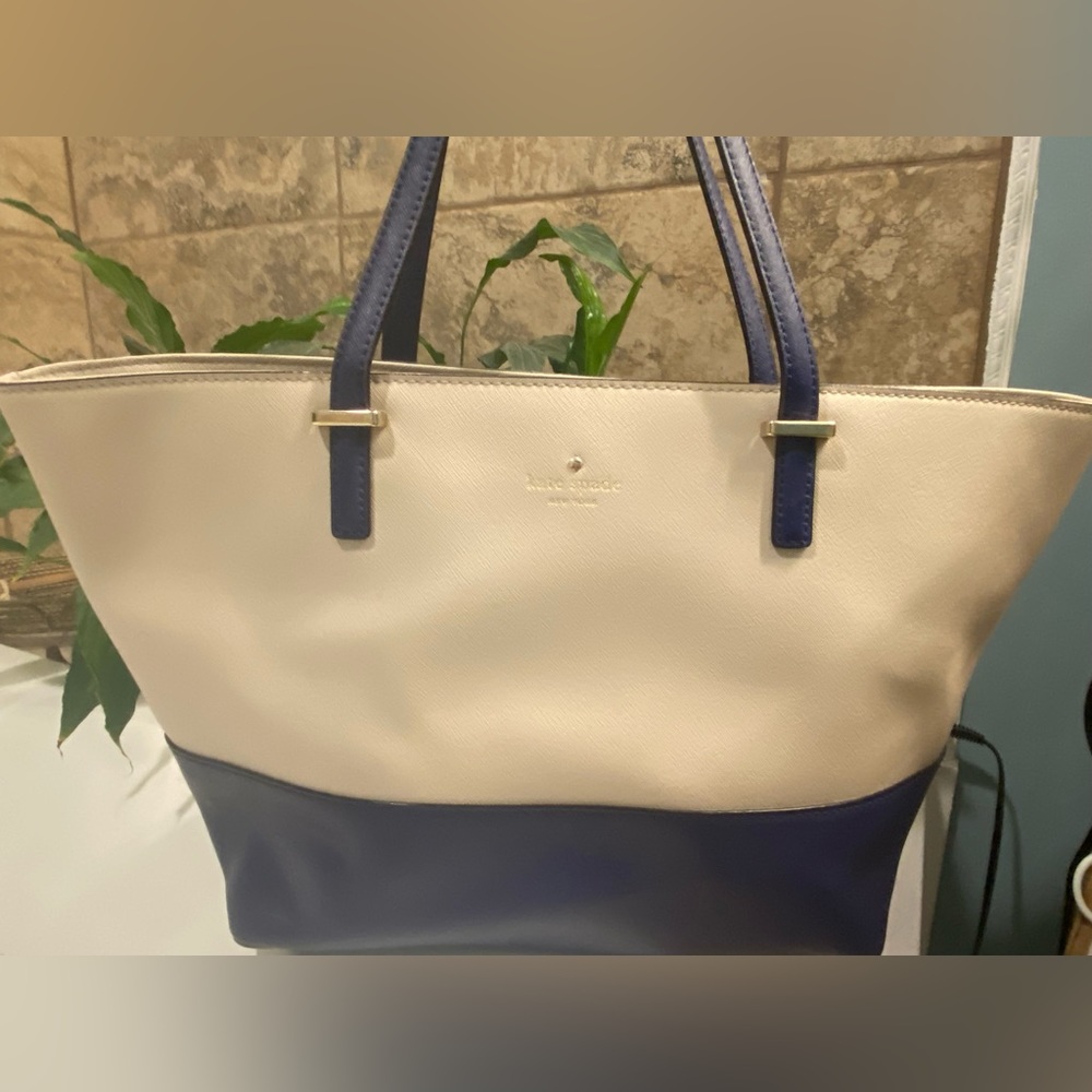 Kate Spade Tote. Navy/Beige